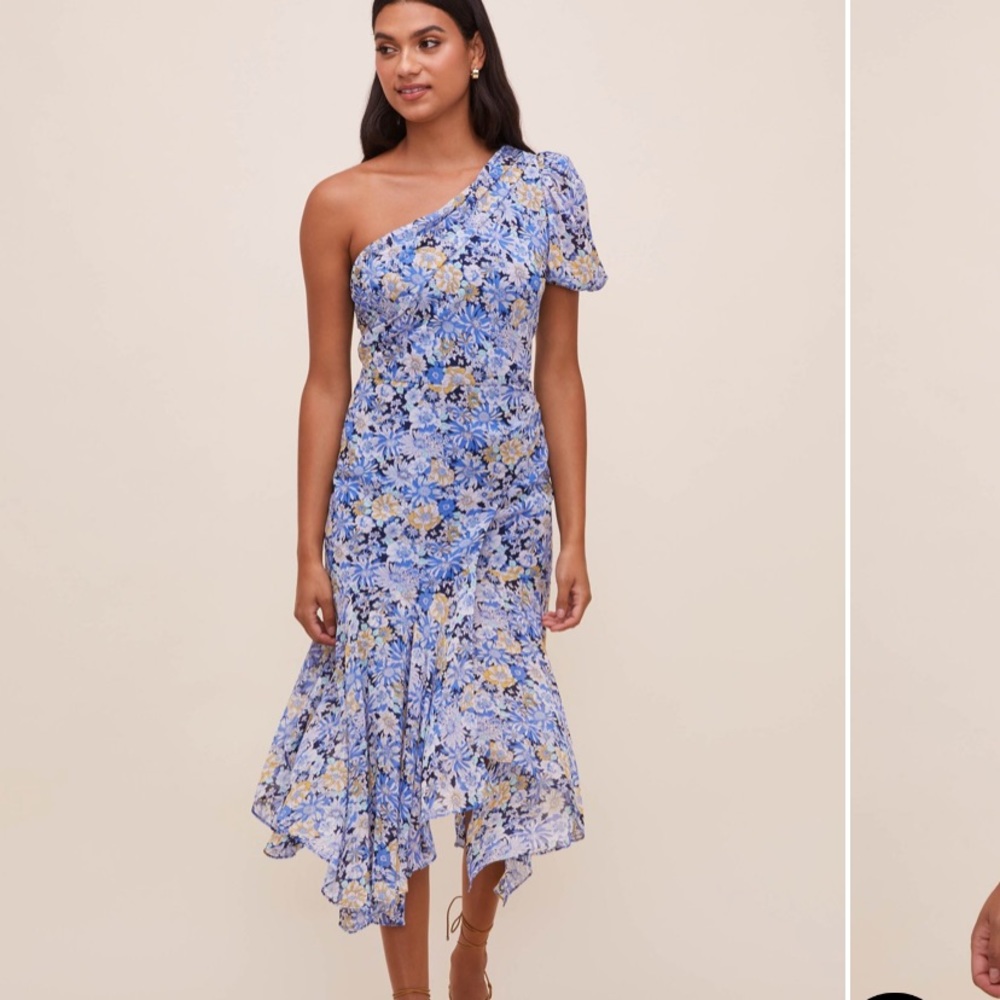 ASTR MIDI dress- never worn price tags still on